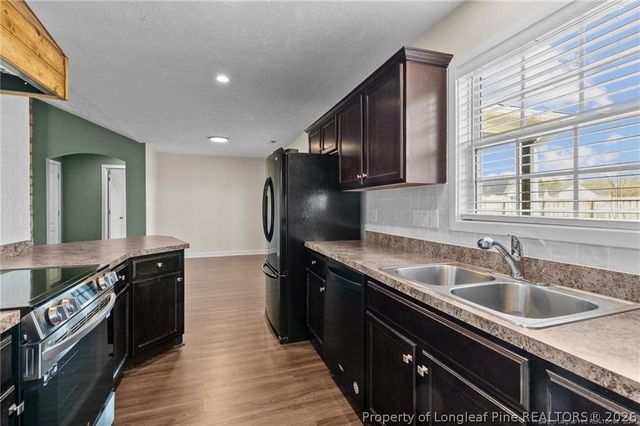 266 Ivywood Lane, Raeford, NC 28376
