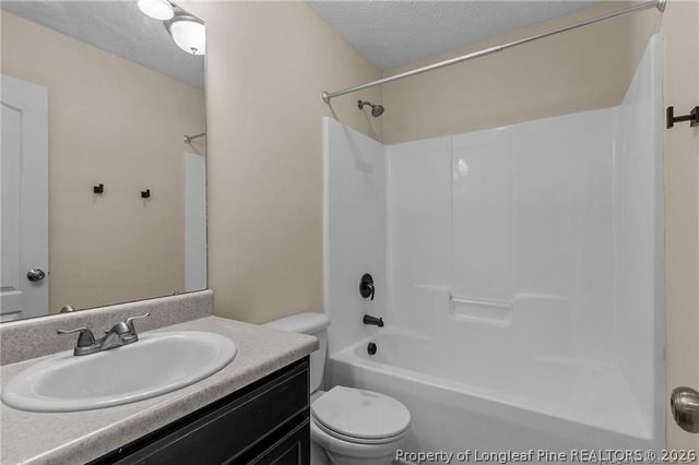 266 Ivywood Lane, Raeford, NC 28376