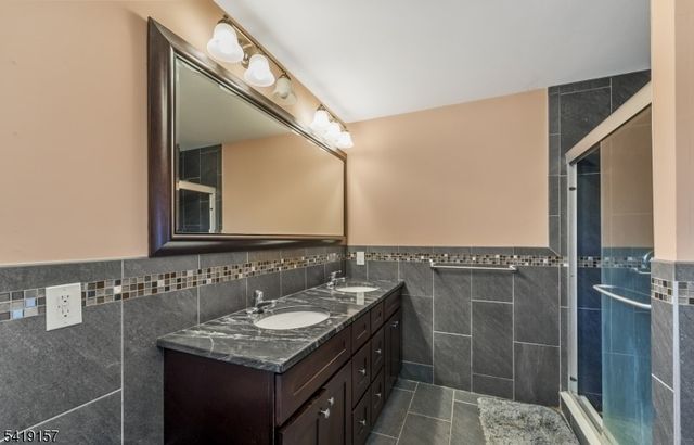 431 Raritan Rd, Linden City, NJ 07036