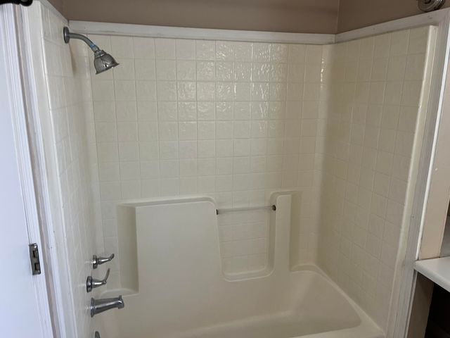 1007 Pinckney Ave, Leesville, LA 71446