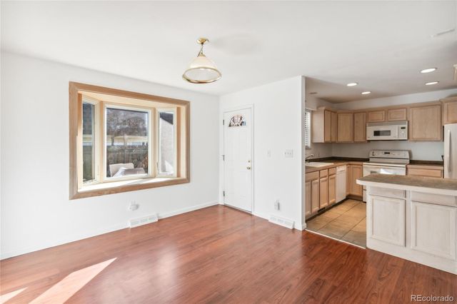 1200 S Monaco St Parkway 26, Denver, CO 80224