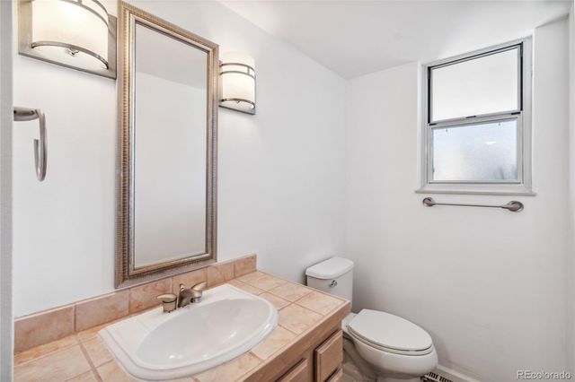 1200 S Monaco St Parkway 26, Denver, CO 80224