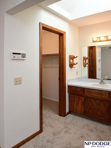 9404 Drexel Street, Omaha, NE 68127