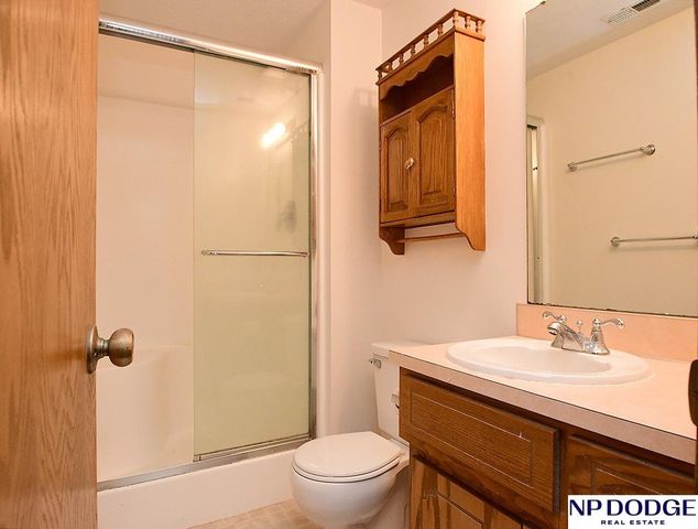 9404 Drexel Street, Omaha, NE 68127