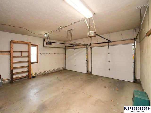 9404 Drexel Street, Omaha, NE 68127