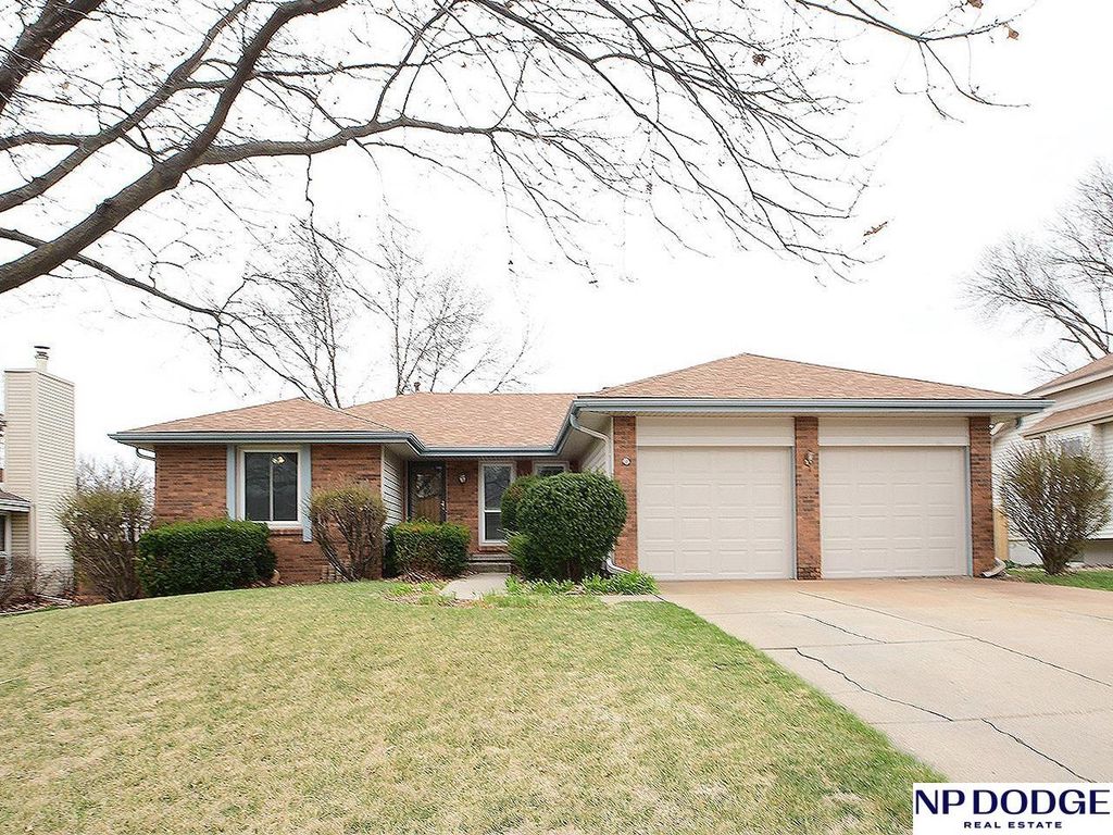 9404 Drexel Street, Omaha, NE 68127