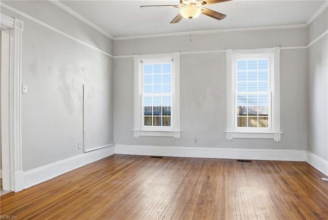 201 Beach RD, Hampton, VA 23664