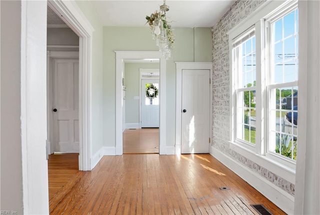 201 Beach RD, Hampton, VA 23664