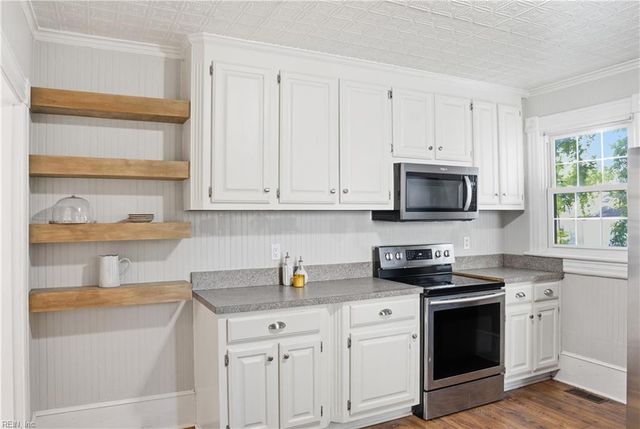 201 Beach RD, Hampton, VA 23664