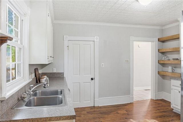201 Beach RD, Hampton, VA 23664