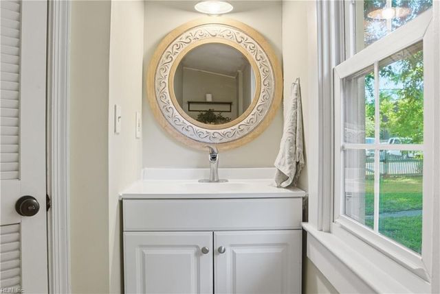201 Beach RD, Hampton, VA 23664