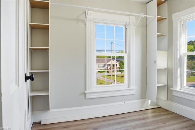 201 Beach RD, Hampton, VA 23664