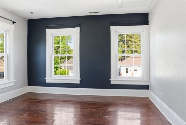 201 Beach RD, Hampton, VA 23664