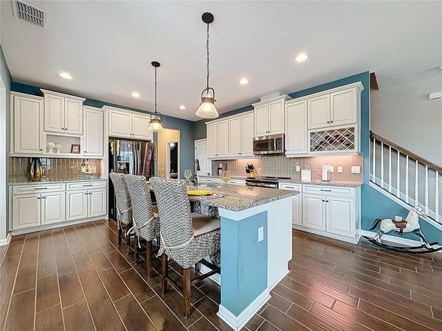 1914 LAKE WATERS PLACE, Lutz, FL 33558