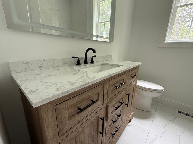 58 Lelandville Road, Charlton, MA 01507