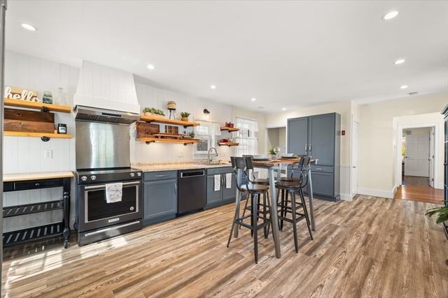 106 Bay St, Taunton, MA 02780