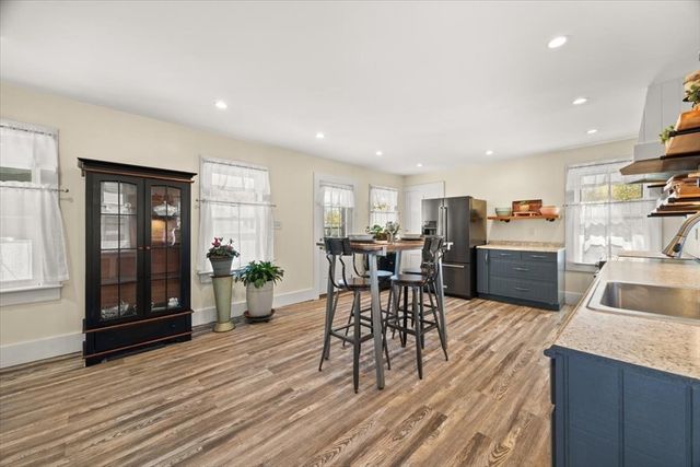 106 Bay St, Taunton, MA 02780