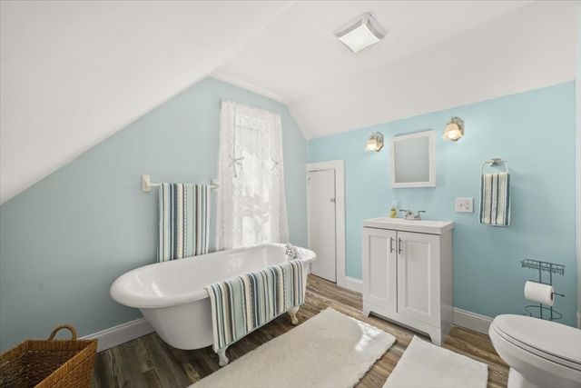 106 Bay St, Taunton, MA 02780