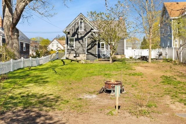 106 Bay St, Taunton, MA 02780