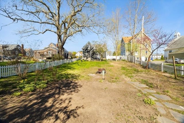 106 Bay St, Taunton, MA 02780