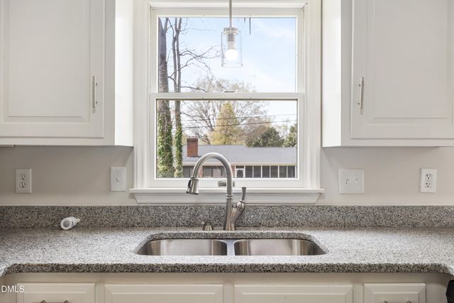 2821 Edgewood Avenue, Burlington, NC 27215