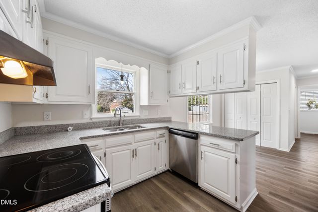 2821 Edgewood Avenue, Burlington, NC 27215