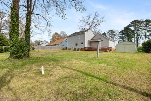 2821 Edgewood Avenue, Burlington, NC 27215