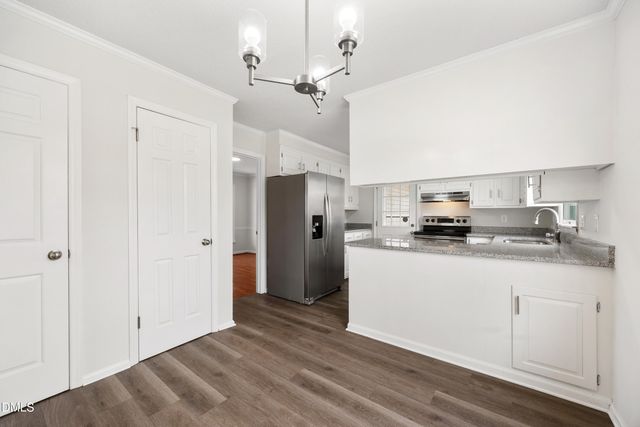 2821 Edgewood Avenue, Burlington, NC 27215