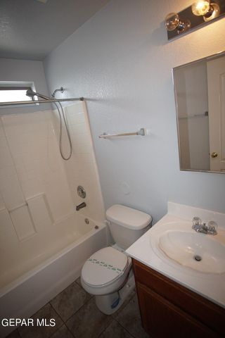3400 Blue Earth Lane D, El Paso, TX 79936