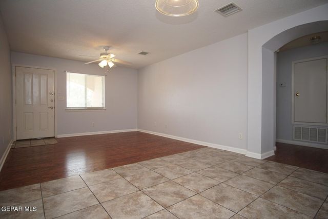 3400 Blue Earth Lane D, El Paso, TX 79936