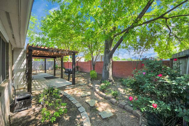 5012 N Nelson Avenue, Katy, TX 77493
