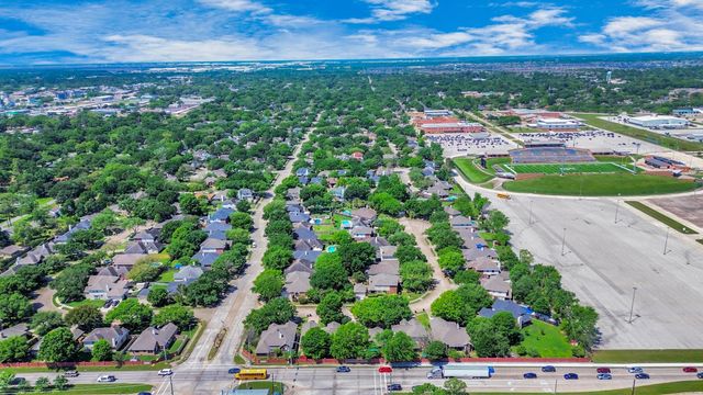 5012 N Nelson Avenue, Katy, TX 77493