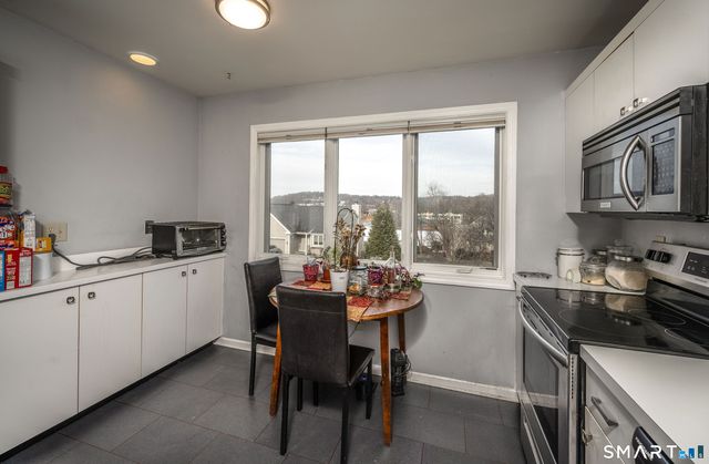 11 Boulevard Drive 1-3, Danbury, CT 06810