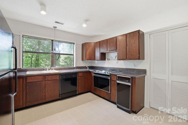 3423 Tinkerbell Lane, Charlotte, NC 28210