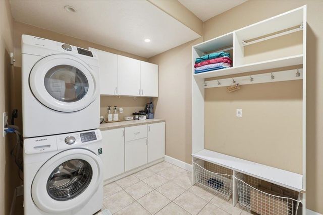 15923 N Woodcrest Ct, Spokane, WA 99208