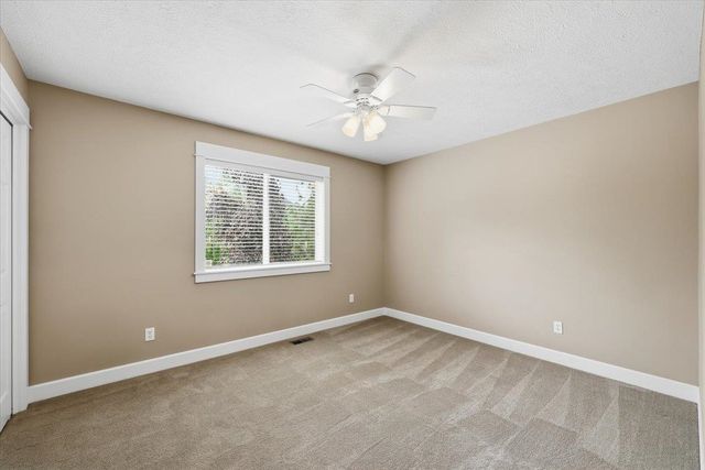 15923 N Woodcrest Ct, Spokane, WA 99208