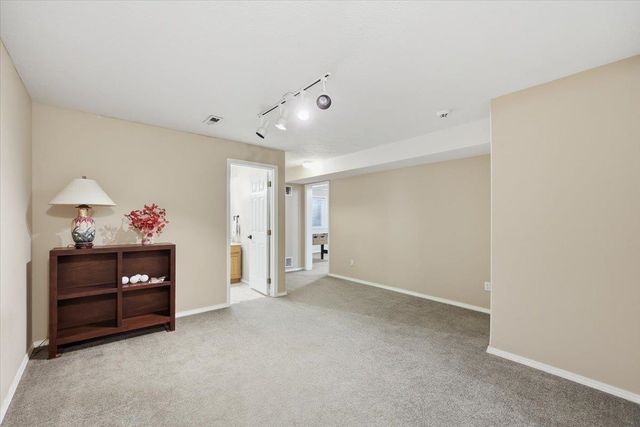 15923 N Woodcrest Ct, Spokane, WA 99208