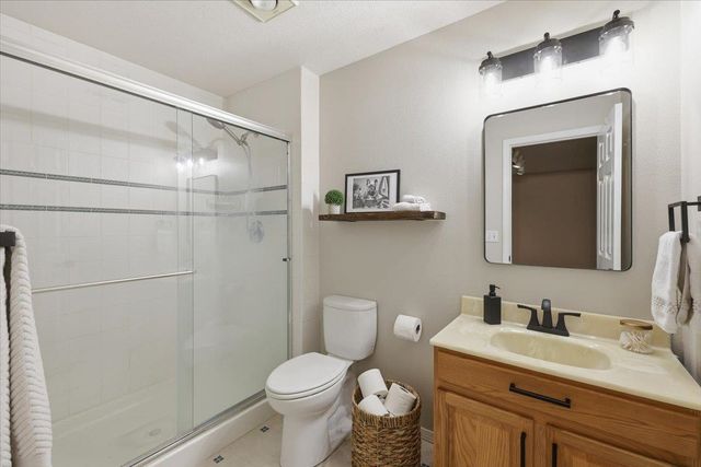 15923 N Woodcrest Ct, Spokane, WA 99208