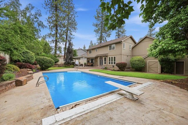 15923 N Woodcrest Ct, Spokane, WA 99208