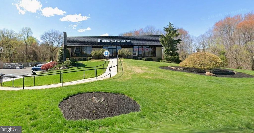 1316 ROUTE 73, MT LAUREL, NJ 08054 — exterior