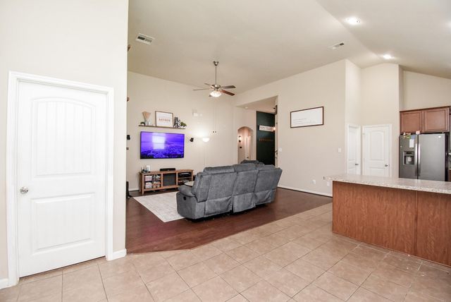 8610 Sweet Pasture Drive, Tomball, TX 77375