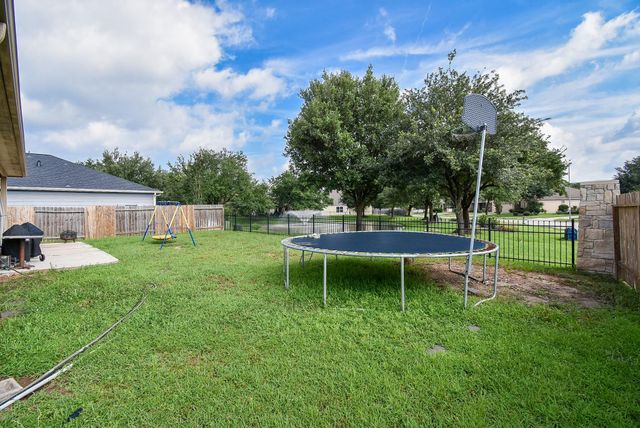 8610 Sweet Pasture Drive, Tomball, TX 77375