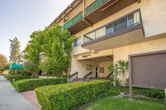 5460 White Oak Avenue E125, Encino, CA 91316