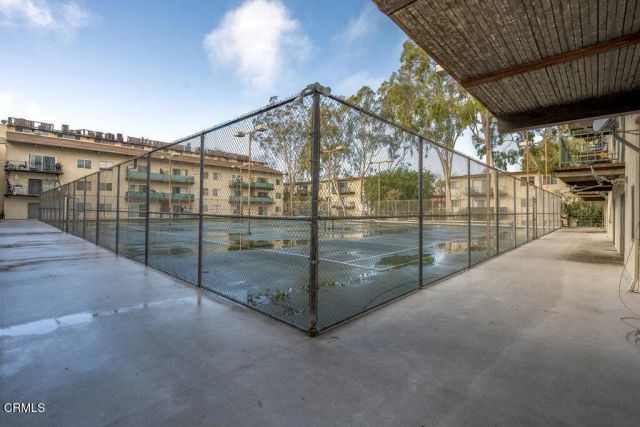 5460 White Oak Avenue E125, Encino, CA 91316
