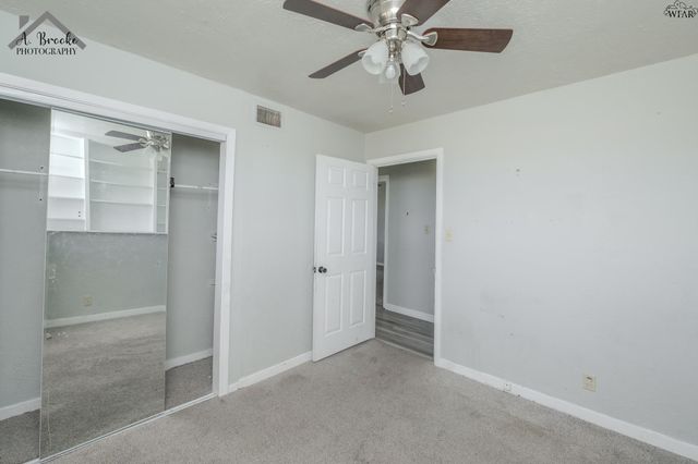 2 GLORIA CIRCLE, Wichita Falls, TX 76309