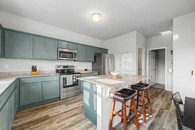 620 Woodcreek Loop, Lowell, AR 72745