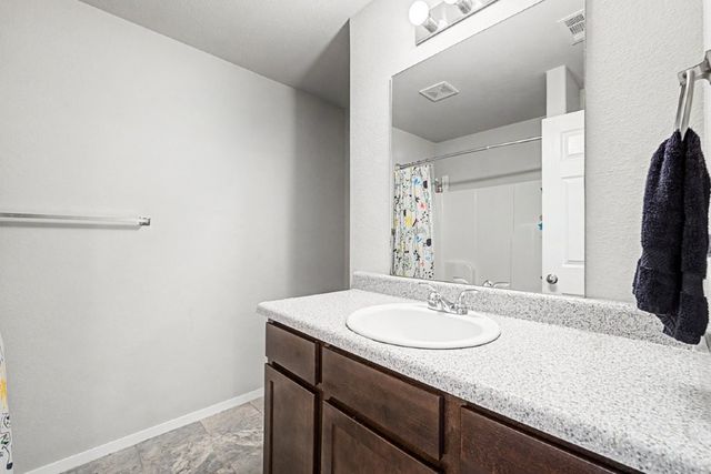 620 Woodcreek Loop, Lowell, AR 72745