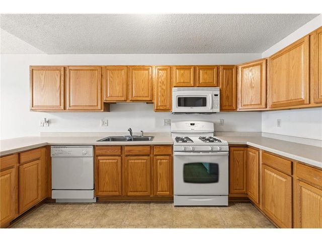 105 Bridgewater Trail, Hudson, WI 54016