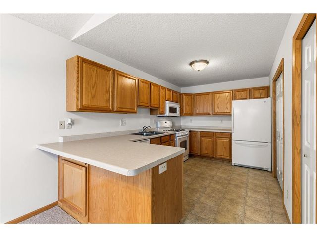 105 Bridgewater Trail, Hudson, WI 54016