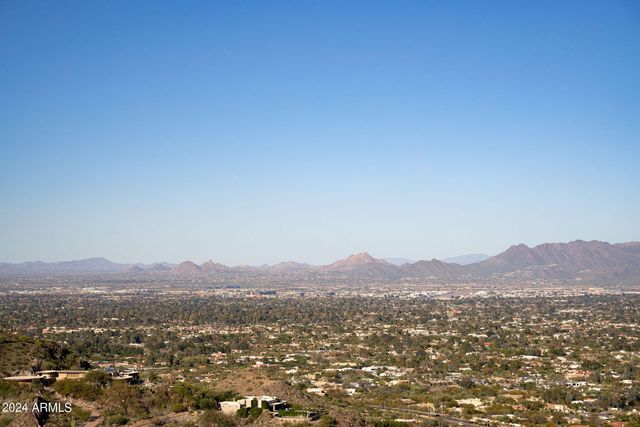 4524 E MOONLIGHT Way 4, Paradise Valley, AZ 85253